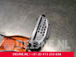Used Heater resistor Volvo XC90 II 2.0 D5 16V AWD Price € 50,00 Margin scheme offered by van Deijne Onderdelen Uden B.V.