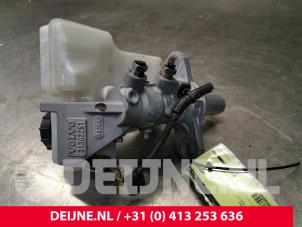 Używane Glówny cylinder hamulcowy Volvo XC90 II 2.0 D5 16V AWD Cena € 150,00 Procedura marży oferowane przez van Deijne Onderdelen Uden B.V.