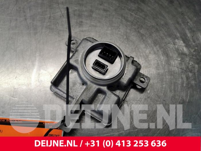Używane Starter ksenonowy Volvo V40 (MV) 1.6 D2 Cena € 50,00 Procedura marży oferowane przez van Deijne Onderdelen Uden B.V.