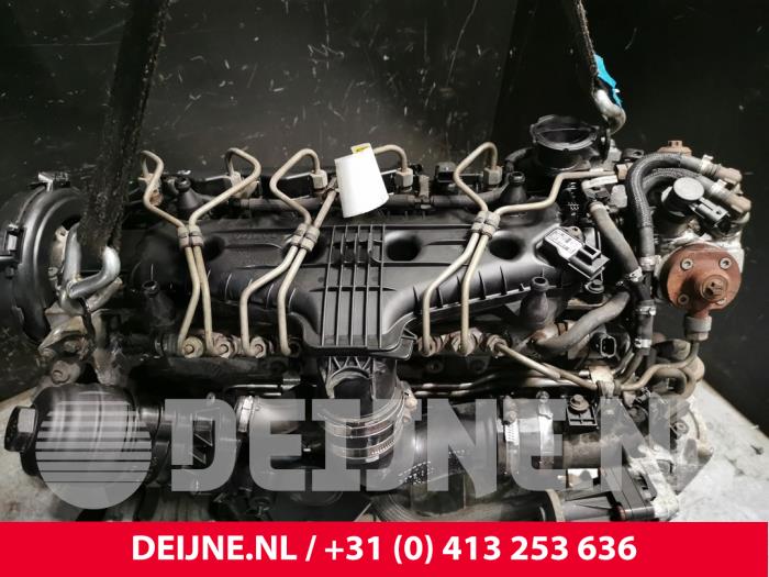 Engine Volvo V70 2.4 D 20V - 6906143 6906143
