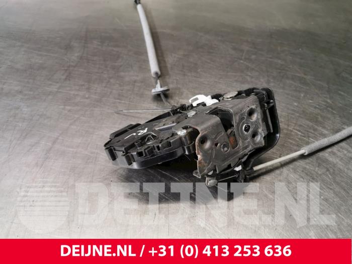 Front Left Passenger Side Door Lock Mechanism 5 Pin For Volvo S60 MK2, V60 MK1