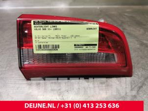 Gebrauchte Rücklicht links Volvo S60 II (FS) 2.0 D3 20V Preis € 25,00 Margenregelung angeboten von van Deijne Onderdelen Uden B.V.