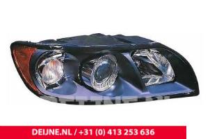 Neue Scheinwerfer rechts Volvo S40 Preis € 104,97 Mit Mehrwertsteuer angeboten von van Deijne Onderdelen Uden B.V.