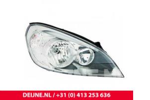New Headlight, right Volvo V60 Price € 356,95 Inclusive VAT offered by van Deijne Onderdelen Uden B.V.