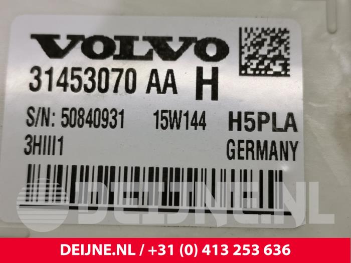 Módulo electrónico central de un Volvo XC90 II 2.0 D5 16V AWD 2016