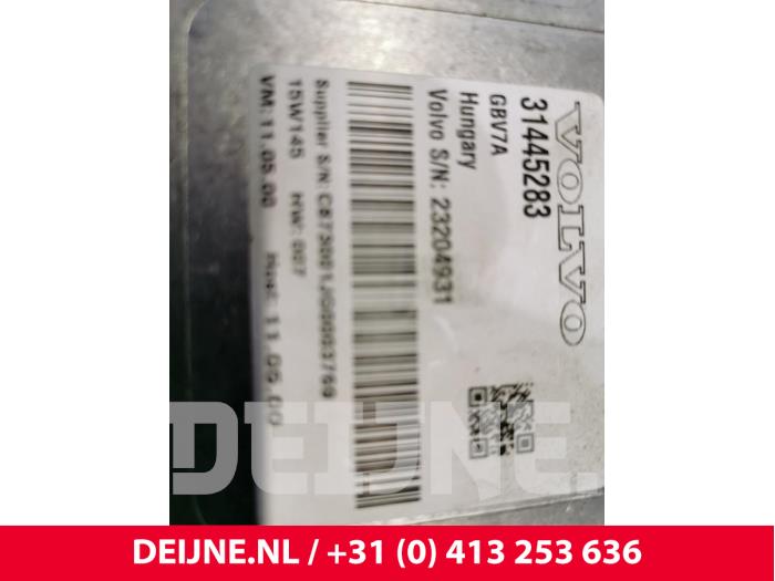 Używane Modul kamery Volvo XC90 II 2.0 D5 16V AWD Cena € 300,00 Procedura marży oferowane przez van Deijne Onderdelen Uden B.V.