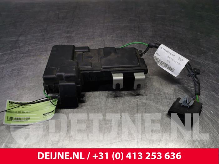 Used Start/Stop computer Volvo V60 I (FW/GW) 2.0 D3 20V Price € 40,00 Margin scheme offered by van Deijne Onderdelen Uden B.V.