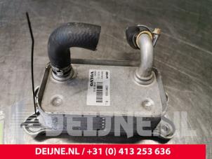 Usagé Refroidisseur d'huile Volvo XC70 (SZ) XC70 2.5 T 20V Prix € 40,00 Règlement à la marge proposé par van Deijne Onderdelen Uden B.V.