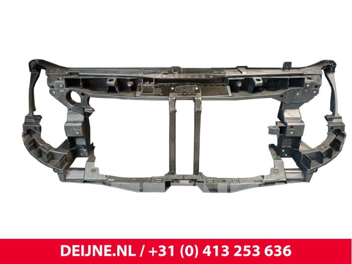 Nowe Panel przedni Renault Master Cena € 205,70 Z VAT oferowane przez van Deijne Onderdelen Uden B.V.