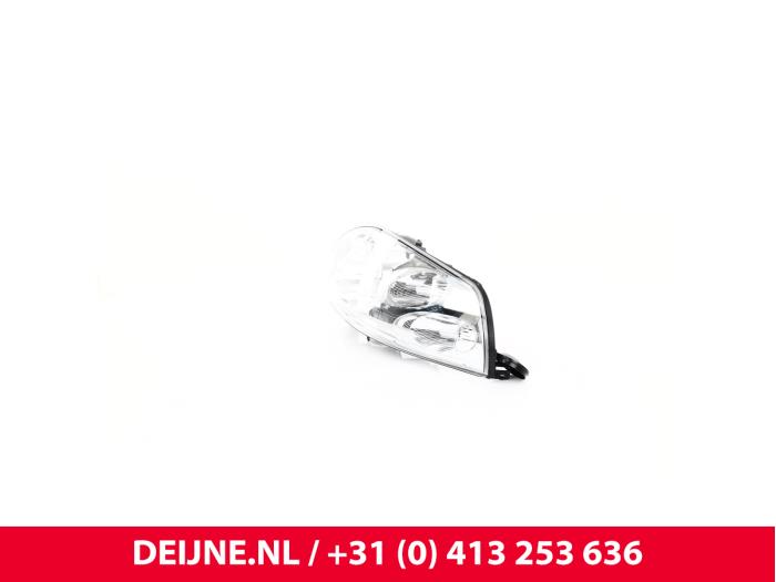 Nowe Reflektor prawy Opel Movano Cena € 141,57 Z VAT oferowane przez van Deijne Onderdelen Uden B.V.