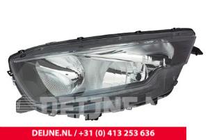 Nowe Reflektor lewy Iveco New Daily Cena € 168,19 Z VAT oferowane przez van Deijne Onderdelen Uden B.V.