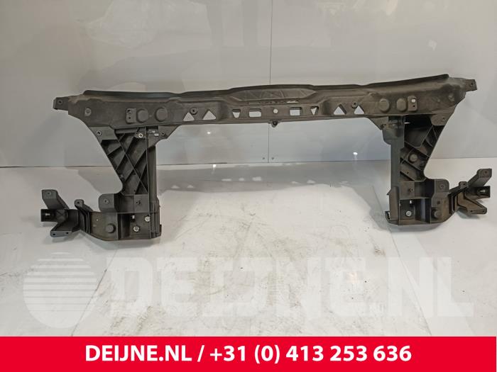 Nya Front Mercedes Sprinter Pris € 72,60 Inklusive moms erbjuds av van Deijne Onderdelen Uden B.V.