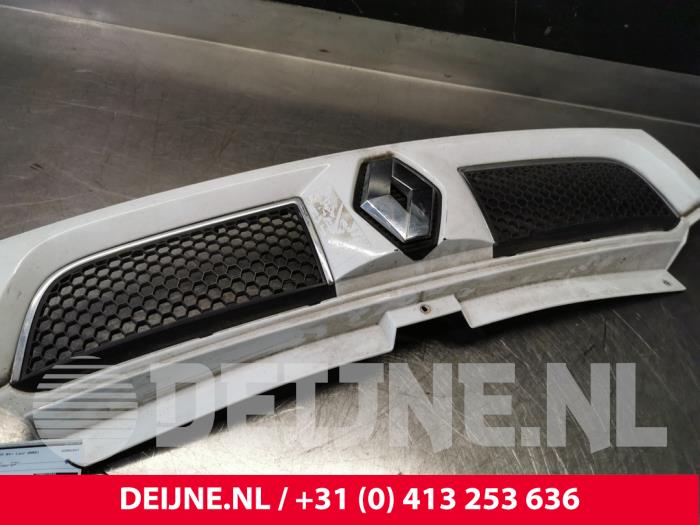 Begagnade Grill Renault Trafic New (FL) 1.9 dCi 82 16V Pris € 36,30 Inklusive moms erbjuds av van Deijne Onderdelen Uden B.V.