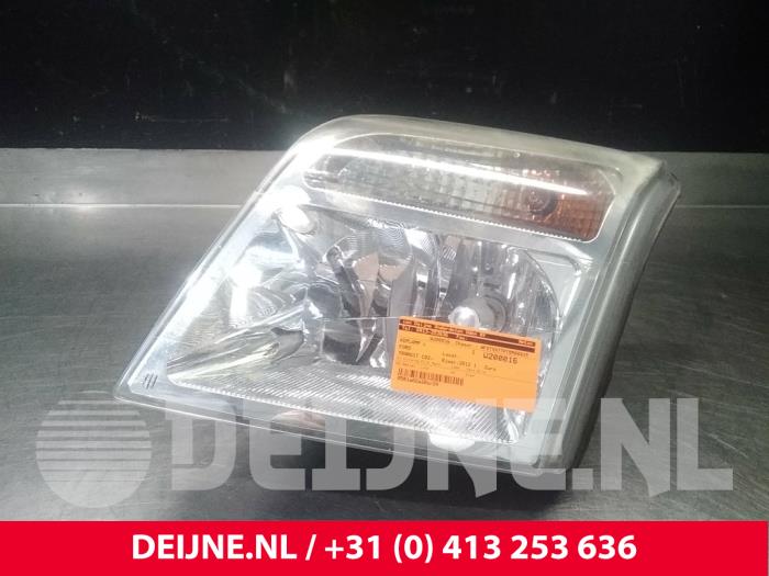 Używane Reflektor lewy Ford Transit Connect 1.8 Tddi Cena € 42,35 Z VAT oferowane przez van Deijne Onderdelen Uden B.V.