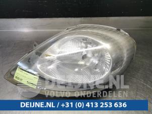 Używane Reflektor lewy Opel Vivaro 1.9 DI Cena na żądanie oferowane przez van Deijne Onderdelen Uden B.V.