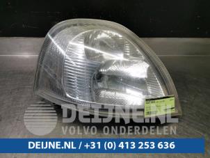 Używane Reflektor prawy Renault Master III (FD/HD) 2.5 dCi 120 FAP Cena € 60,50 Z VAT oferowane przez van Deijne Onderdelen Uden B.V.