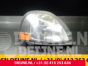 Used Headlight, right Renault Master III (FD/HD) 2.5 dCi 16V 100 Price € 60,50 Inclusive VAT offered by van Deijne Onderdelen Uden B.V.