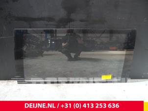 Used Side loading-door window Mercedes Vito (638.1/2) 2.2 CDI 110 16V Price € 121,00 Inclusive VAT offered by van Deijne Onderdelen Uden B.V.