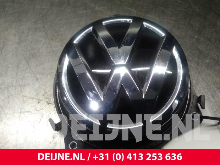 Poignée hayon d'un Volkswagen Polo VI (AW1) 1.0 MPi 12V 2017