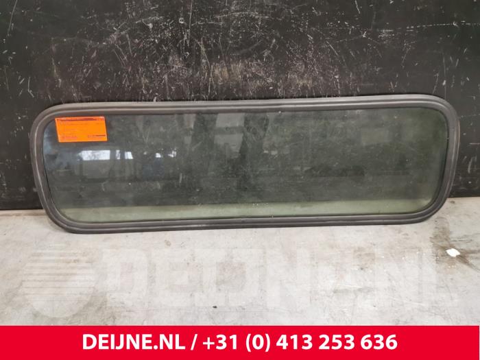 Używane Szyba tylna Mitsubishi Canter 3.0 Di-D 16V Cena € 96,80 Z VAT oferowane przez van Deijne Onderdelen Uden B.V.