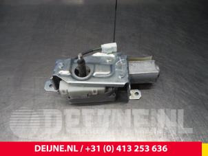 Used Rear wiper motor Fiat Doblo Cargo (223) 1.9 JTD Multijet Price € 48,40 Inclusive VAT offered by van Deijne Onderdelen Uden B.V.