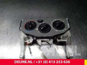 Used Heater control panel Opel Vivaro 1.9 DTI 16V Price € 12,10 Inclusive VAT offered by van Deijne Onderdelen Uden B.V.