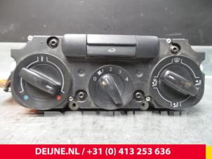 Gebrauchte Heizung Bedienpaneel Volkswagen Caddy III (2KA,2KH,2CA,2CH) 2.0 SDI Preis € 42,35 Mit Mehrwertsteuer angeboten von van Deijne Onderdelen Uden B.V.