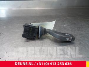 Usados Interruptor de limpiaparabrisas Opel Combo (Corsa C) 1.3 CDTI 16V Precio € 3,63 IVA incluido ofrecido por van Deijne Onderdelen Uden B.V.