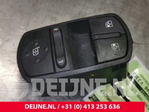 Usados Interruptor de ventanilla eléctrica Opel Corsa D 1.3 CDTi 16V ecoFLEX Precio € 4,00 Norma de margen ofrecido por van Deijne Onderdelen Uden B.V.