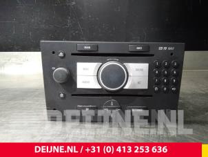 Gebrauchte Radio Opel Combo (Corsa C) 1.7 CDTi 16V Preis € 60,50 Mit Mehrwertsteuer angeboten von van Deijne Onderdelen Uden B.V.