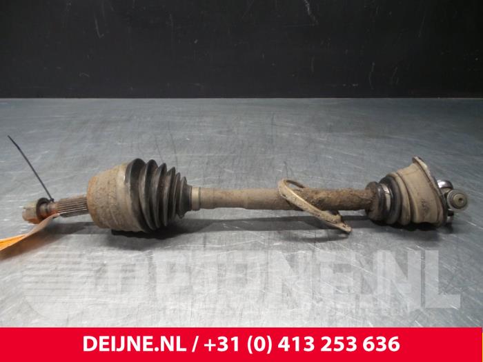 Front drive shaft, left from a Nissan Interstar (X70) 2.2 CDi 16V D.CAB Euro III 2002