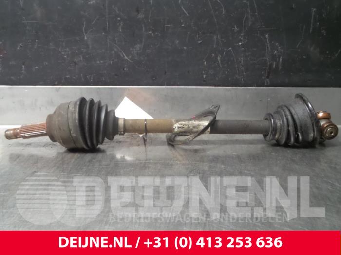 Front drive shaft, right from a Opel Vivaro 1.9 DI 2003