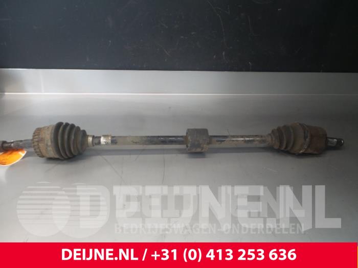 Front drive shaft, right from a Opel Combo (Corsa C) 1.3 CDTI 16V 2005