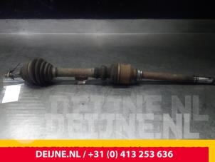 Usagé Arbre de transmission avant droit Peugeot Partner 1.9D Prix € 42,35 Prix TTC proposé par van Deijne Onderdelen Uden B.V.