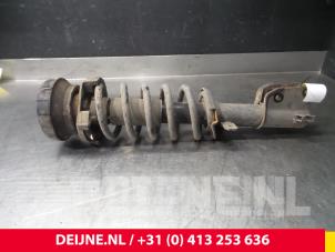 Used Front shock absorber rod, left Nissan Primastar 2.5 dCi 140 16V Price € 60,50 Inclusive VAT offered by van Deijne Onderdelen Uden B.V.