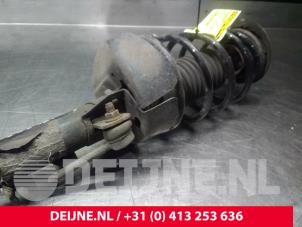 Used Front shock absorber rod, right Citroen C3 (FC/FL/FT) 1.4 Price on request offered by van Deijne Onderdelen Uden B.V.