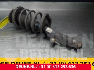 Used Front shock absorber rod, right Citroen Berlingo 1.9 D Price on request offered by van Deijne Onderdelen Uden B.V.