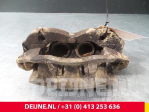 Used Front brake calliper, left Renault Master II (JD) 2.8 dTi T28 Price on request offered by van Deijne Onderdelen Uden B.V.