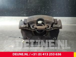 Usagé Etrier de frein avant droit Volkswagen Transporter T6 2.0 TDI DRF Prix sur demande proposé par van Deijne Onderdelen Uden B.V.
