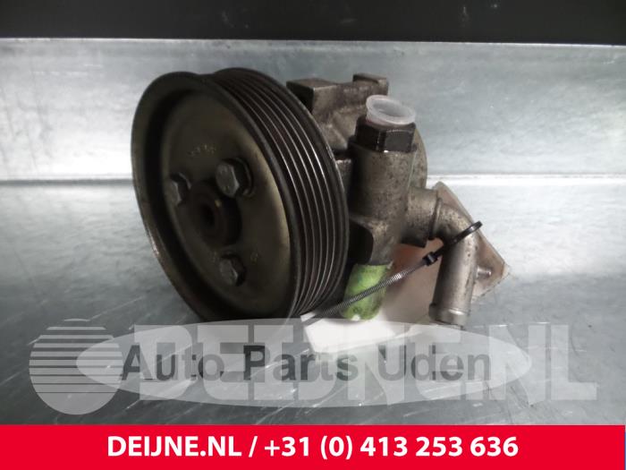 Usagé Pompe de direction Peugeot Bipper (AA) 1.3 HDI Prix € 60,50 Prix TTC proposé par van Deijne Onderdelen Uden B.V.