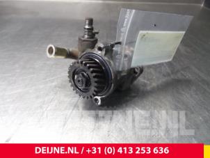 Used Power steering pump Mitsubishi Canter 2.8 D Price € 60,50 Inclusive VAT offered by van Deijne Onderdelen Uden B.V.