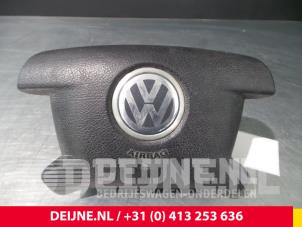 Usados Airbag izquierda (volante) Volkswagen Multivan T5 (7E/7HC/7HF/7HM) 2.5 Tdi Precio de solicitud ofrecido por van Deijne Onderdelen Uden B.V.