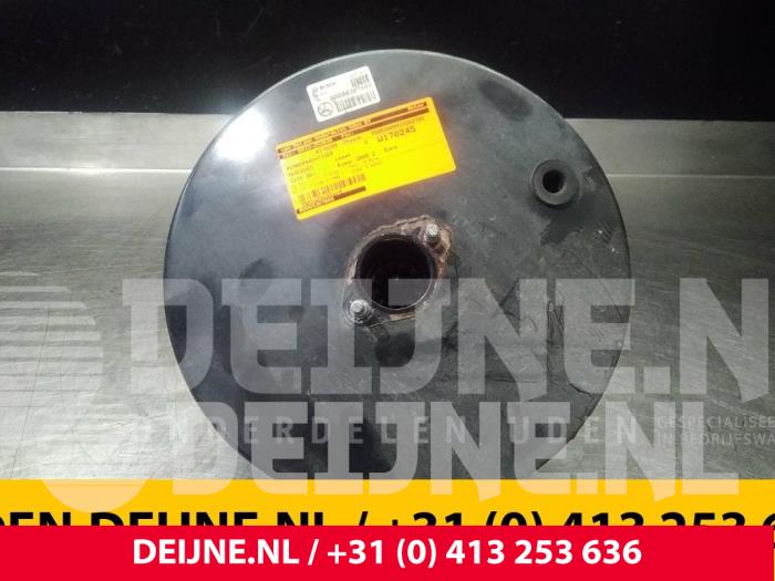 Usados Servofreno Mercedes Vito (638.1/2) 2.2 CDI 108 16V Precio € 66,55 IVA incluido ofrecido por van Deijne Onderdelen Uden B.V.