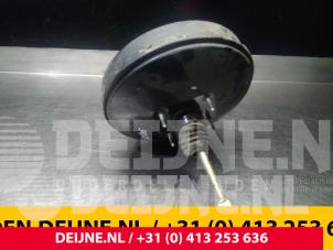 Bromsservo från en Mercedes-Benz Vito (638.1/2) 2.2 CDI 108 16V 2000