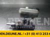 Master cylinder from a Mercedes Vito (638.1/2), 1996 / 2003 2.2 CDI 108 16V, Minibus, Diesel, 2,148cc, 60kW (82pk), FWD, OM611980, 1999-03 / 2003-08, 638.194 2000