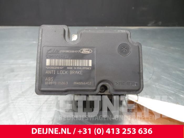 Begagnade ABS-pump Ford Transit Connect 1.8 TDCi 90 Pris € 18,15 Inklusive moms erbjuds av van Deijne Onderdelen Uden B.V.