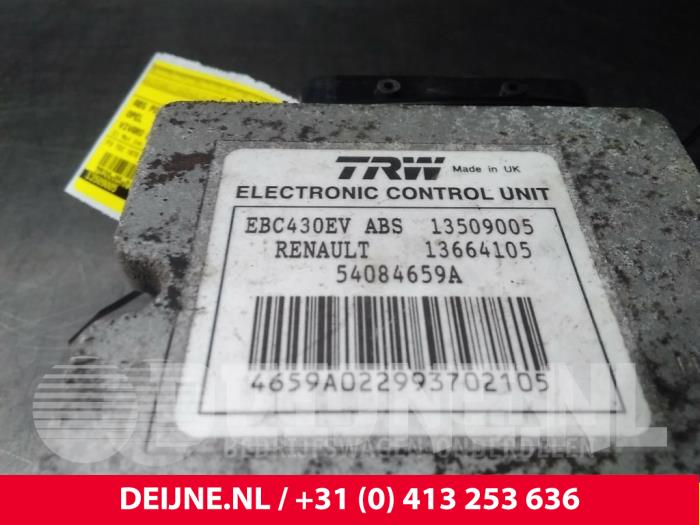 ABS-pump från en Opel Vivaro 1.9 DTI 16V 2002