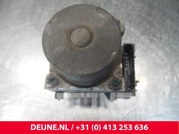 Begagnade ABS-pump Opel Combo (Corsa C) 1.3 CDTI 16V Pris € 12,10 Inklusive moms erbjuds av van Deijne Onderdelen Uden B.V.