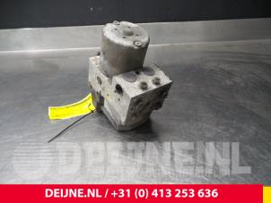 ABS Pumpe van een Iveco New Daily III 35C12V,S12V 2004