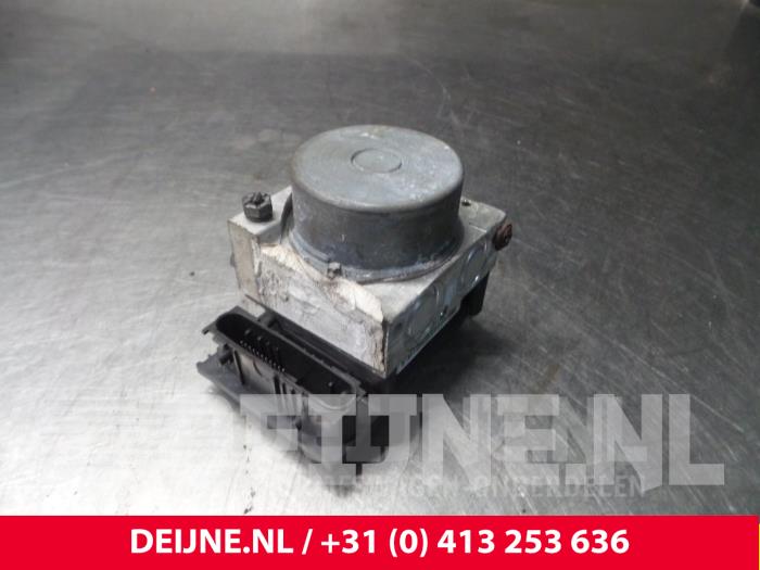 Begagnade ABS-pump Renault Kangoo Express (FW) 1.5 dCi 90 FAP Pris € 54,45 Inklusive moms erbjuds av van Deijne Onderdelen Uden B.V.